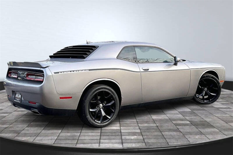 2016 Dodge Challenger SXT