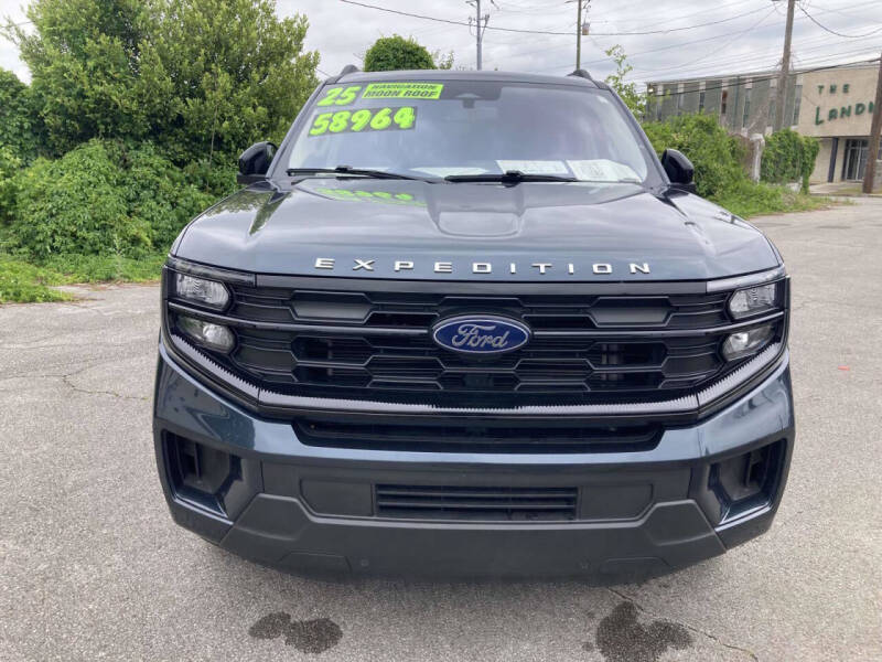 2025 Ford Expedition MAX Active