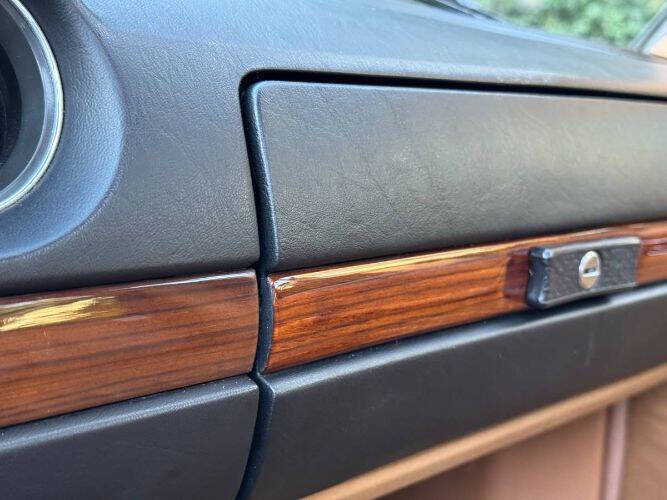 1985 Mercedes-Benz 300-Class