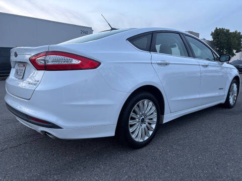2014 Ford Fusion Hybrid SE