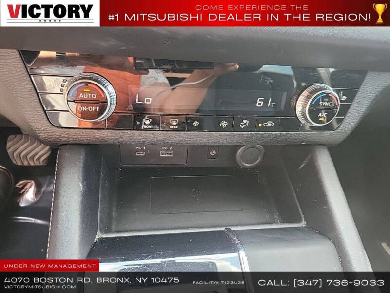 2022 Mitsubishi Outlander SE