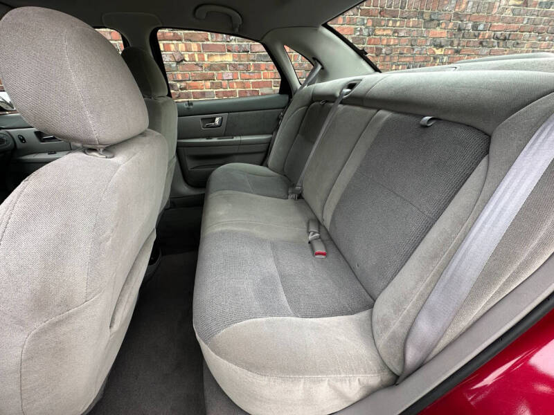 2002 Ford Taurus SES