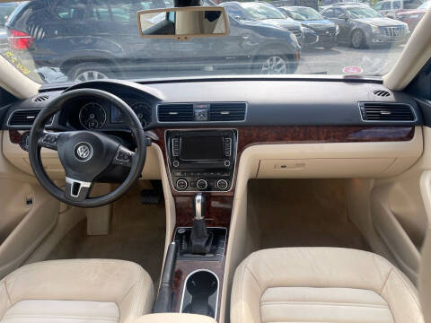 2013 Volkswagen Passat TDI SEL Premium