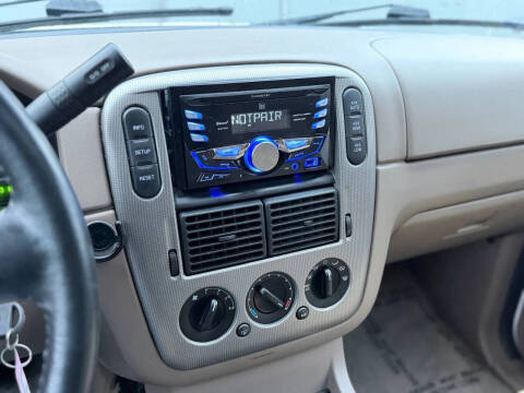 2005 Ford Explorer XLT