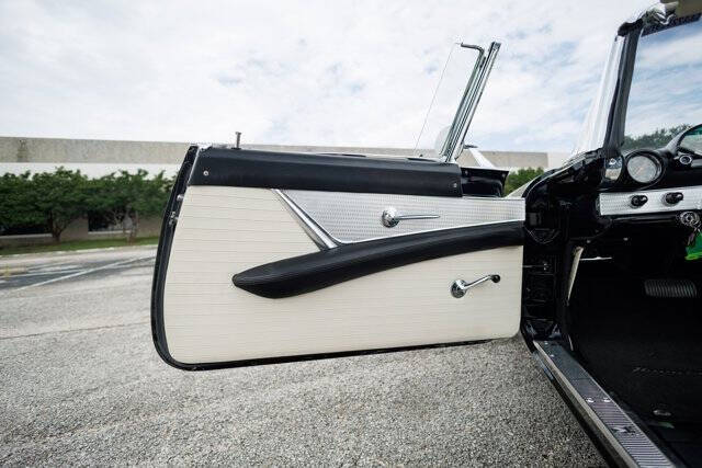 1956 Ford Thunderbird