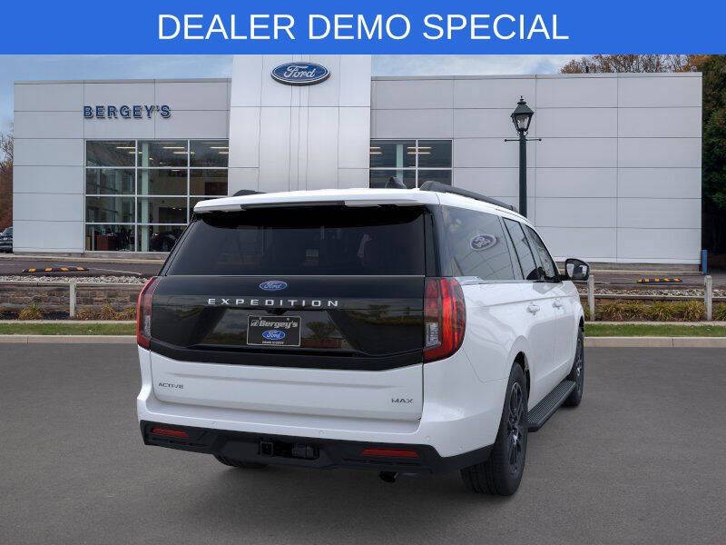 2025 Ford Expedition MAX Active