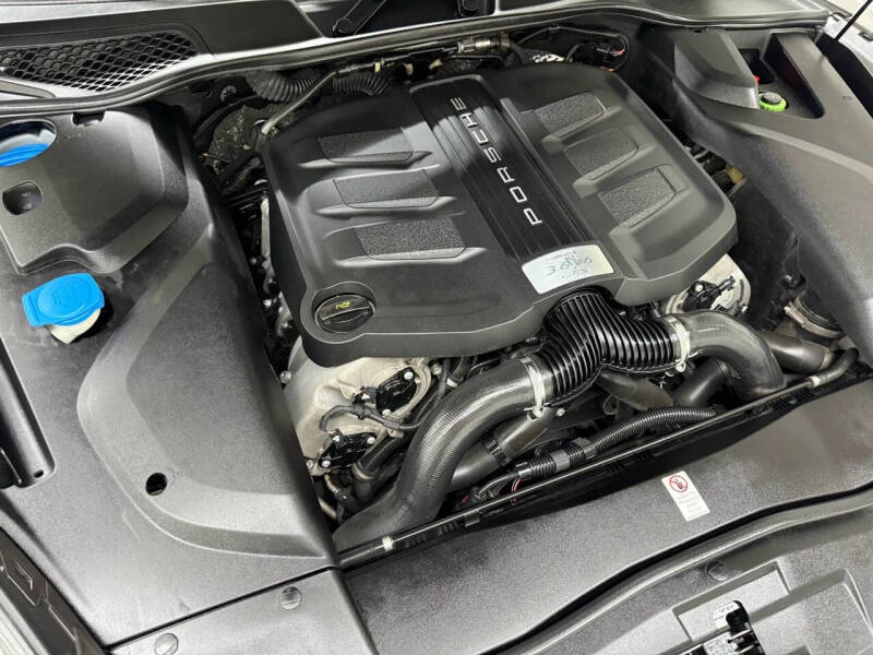 2018 Porsche Cayenne GTS