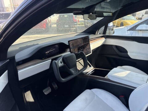2023 Tesla Model X Standard Range