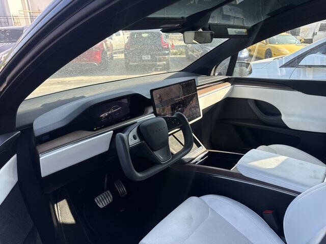 2023 Tesla Model X Standard Range