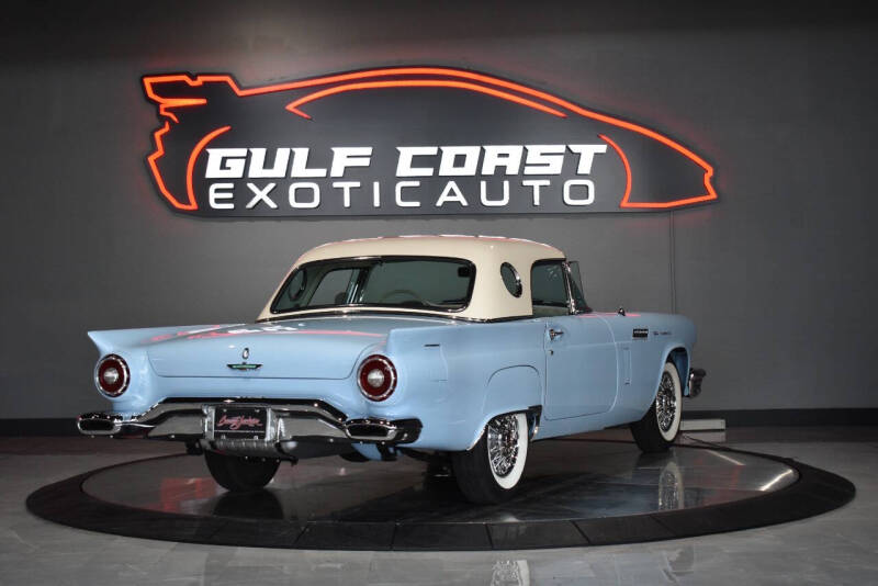 1957 Ford Thunderbird