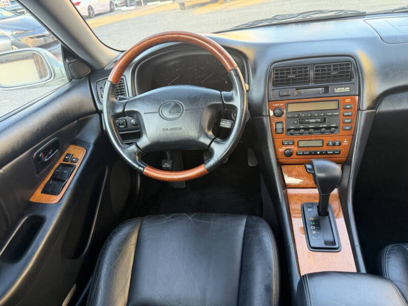 2000 Lexus ES 300