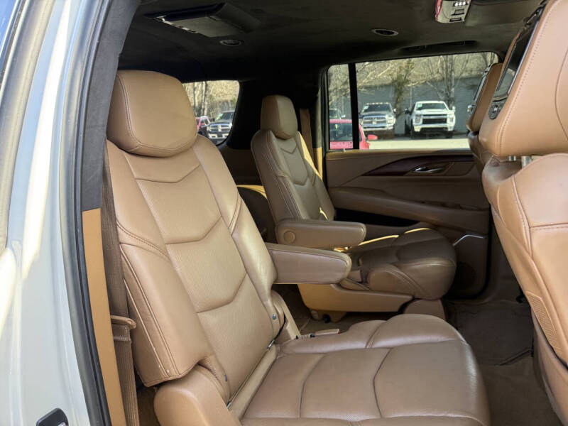 2017 Cadillac Escalade ESV Platinum