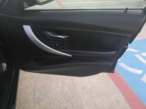 2013 BMW 3 Series 320i