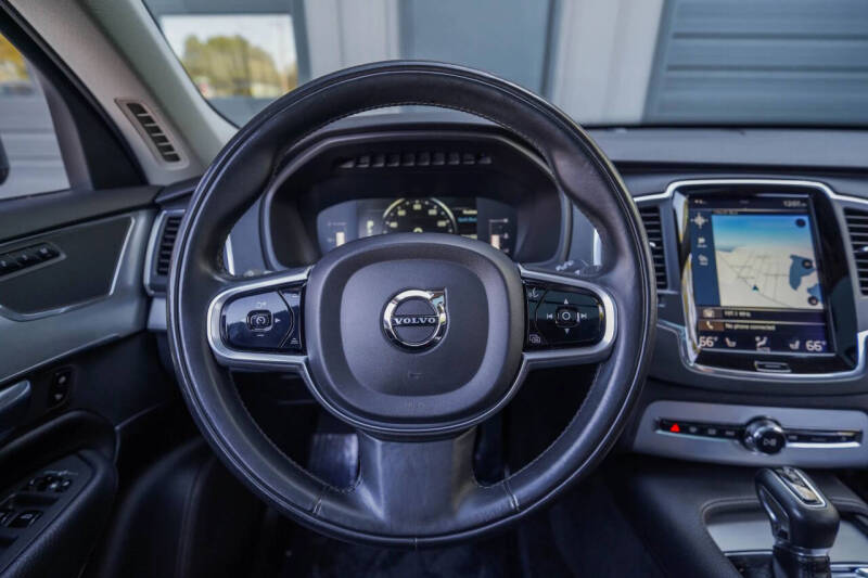 2018 Volvo XC90 T5 Momentum 7-Passenger