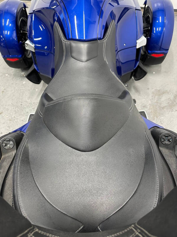 2012 Can-Am Spyder RT-S SE5