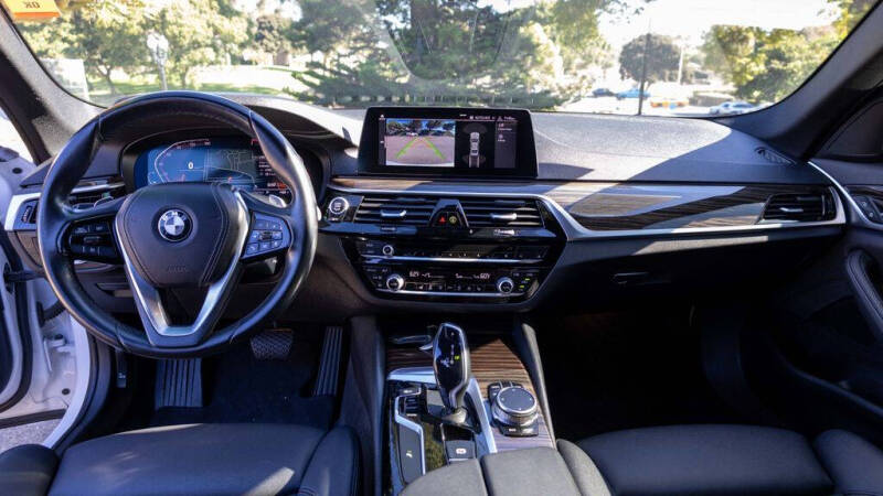 2020 BMW 5 Series 530i