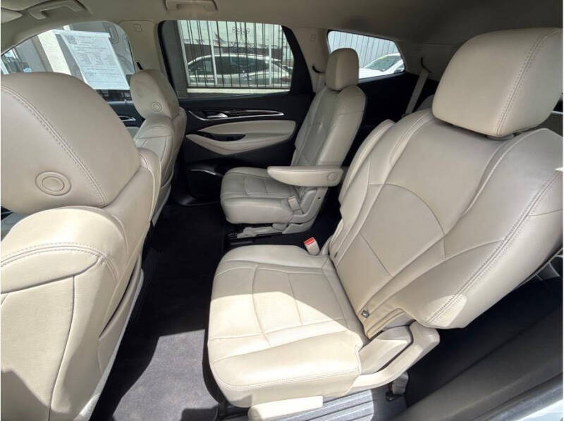 2020 Buick Enclave Essence