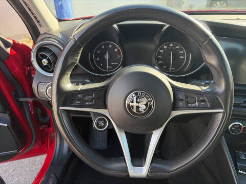 2017 Alfa Romeo Giulia Ti