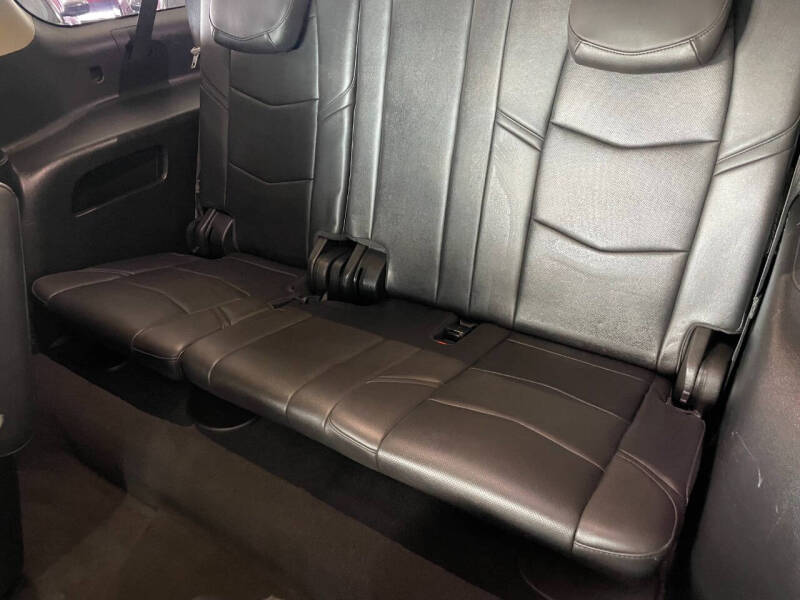 2018 Cadillac Escalade ESV Luxury