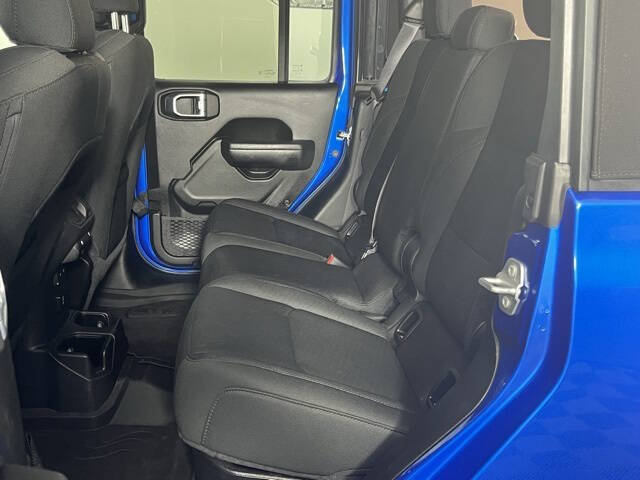 2022 Jeep Gladiator Willys