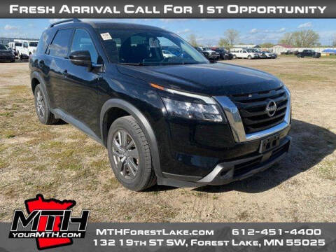 2024 Nissan Pathfinder SV