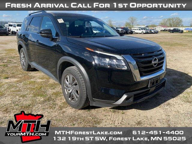 2024 Nissan Pathfinder SV