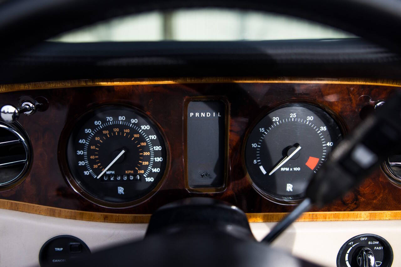 1991 Rolls-Royce Corniche 18