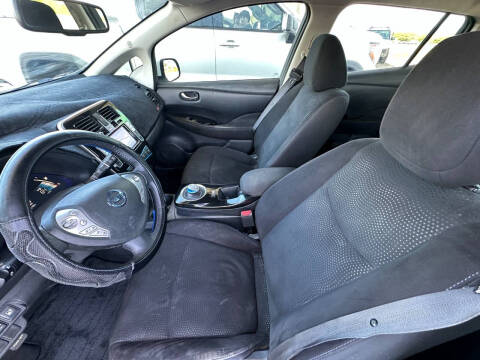 2016 Nissan LEAF SV