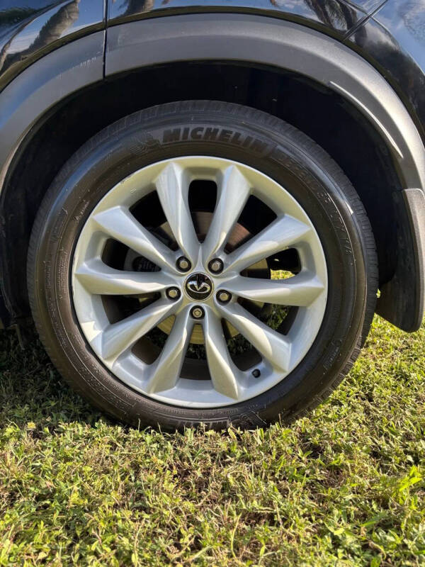 2019 Infiniti QX50 Essential