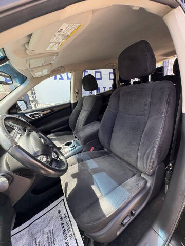 2015 Nissan Pathfinder SV