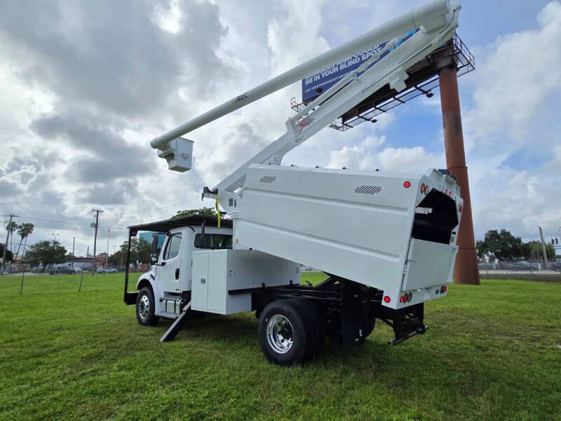 2020 Freightliner M2 106