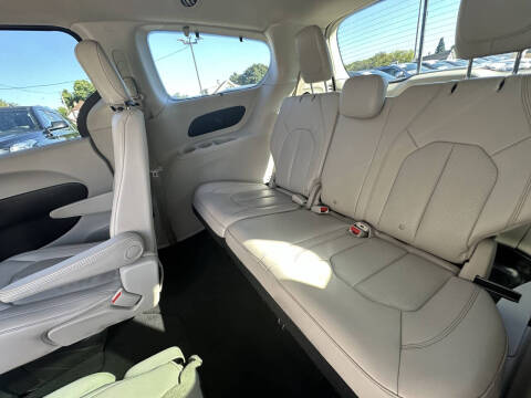 2021 Chrysler Pacifica Touring L