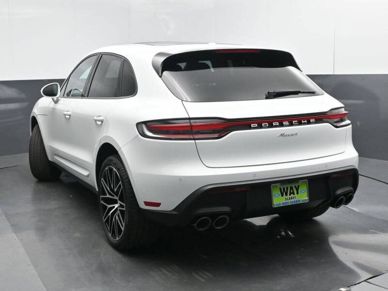 2025 Porsche Macan