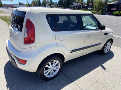 2013 Kia Soul +