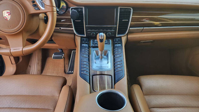 2012 Porsche Panamera Turbo