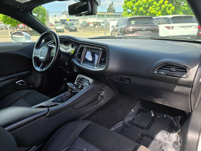 2020 Dodge Challenger SXT