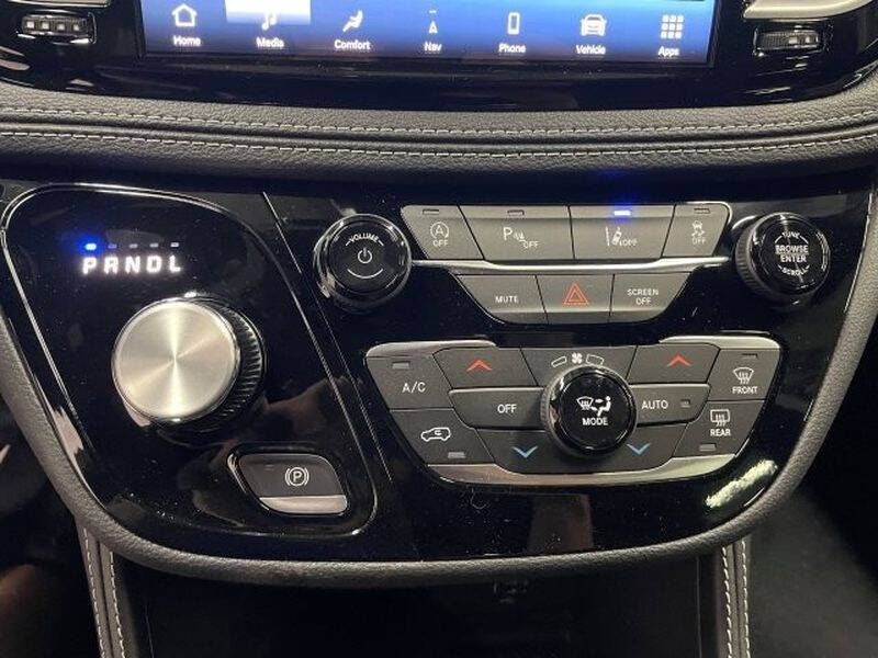2027 Chrysler Pacifica Limited