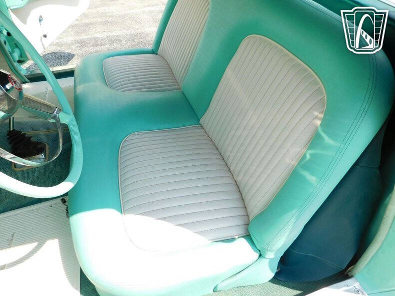 1955 Ford Thunderbird