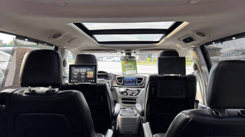 2018 Chrysler Pacifica Touring L Plus