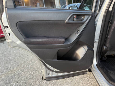 2015 Subaru Forester 2.5i