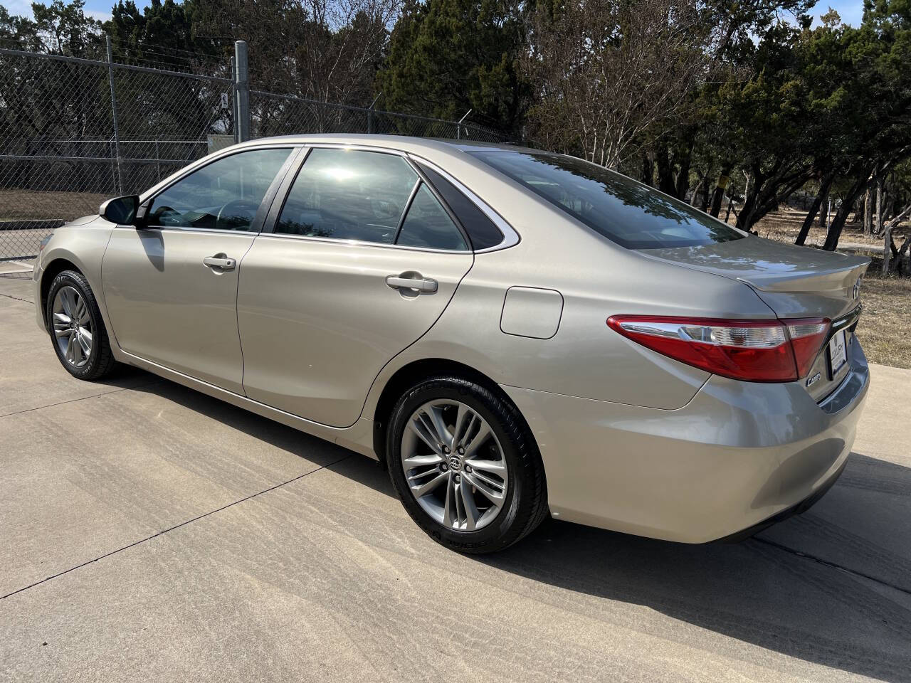 Used Car 2015 Toyota Camry  Le 4dr Sedan For Sale Under $15,000 In Austin, Texas
