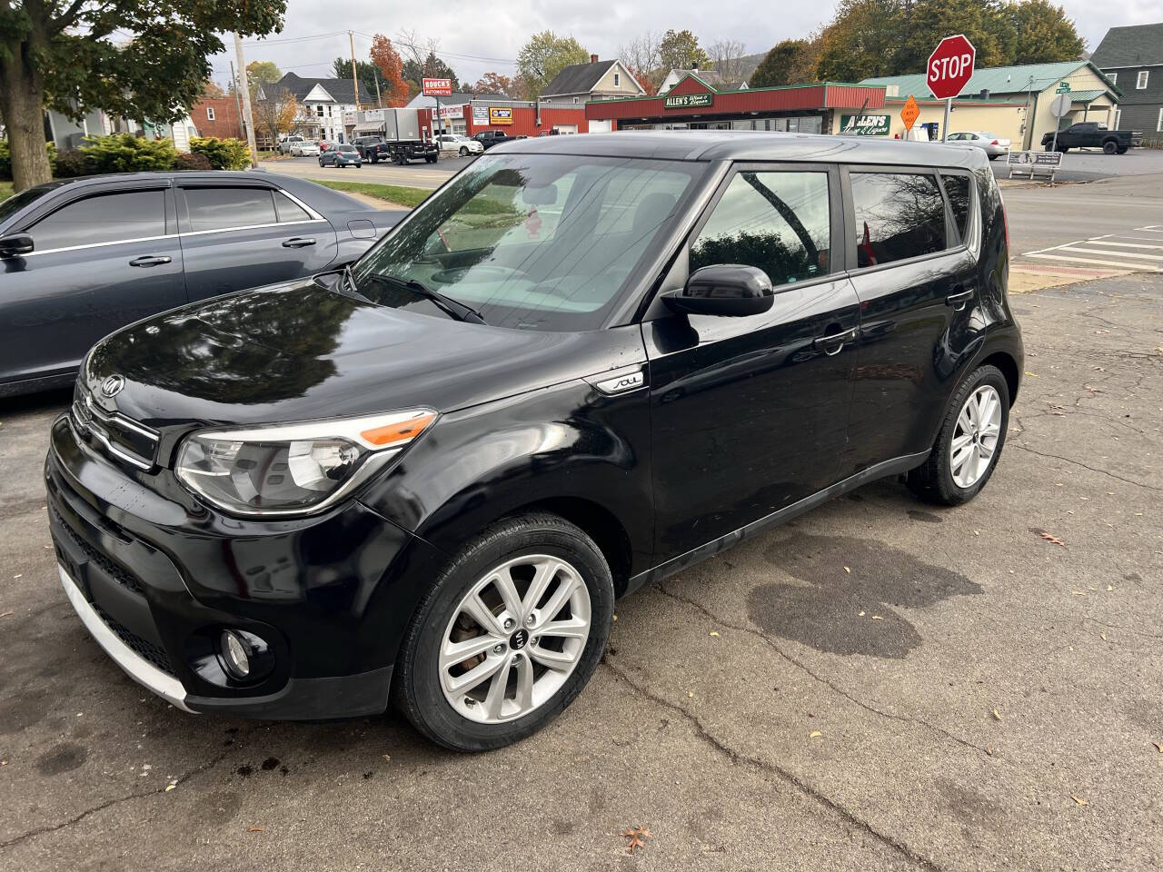 Black 2018 Kia Soul + + 4dr Crossover 15