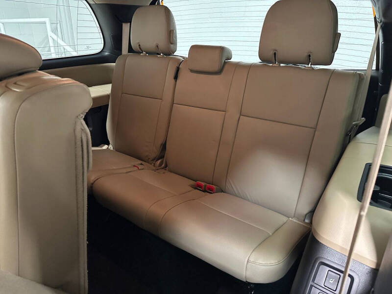 2016 Toyota Sequoia SR5