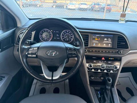 2019 Hyundai Elantra