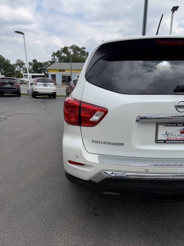 2017 Nissan Pathfinder SL