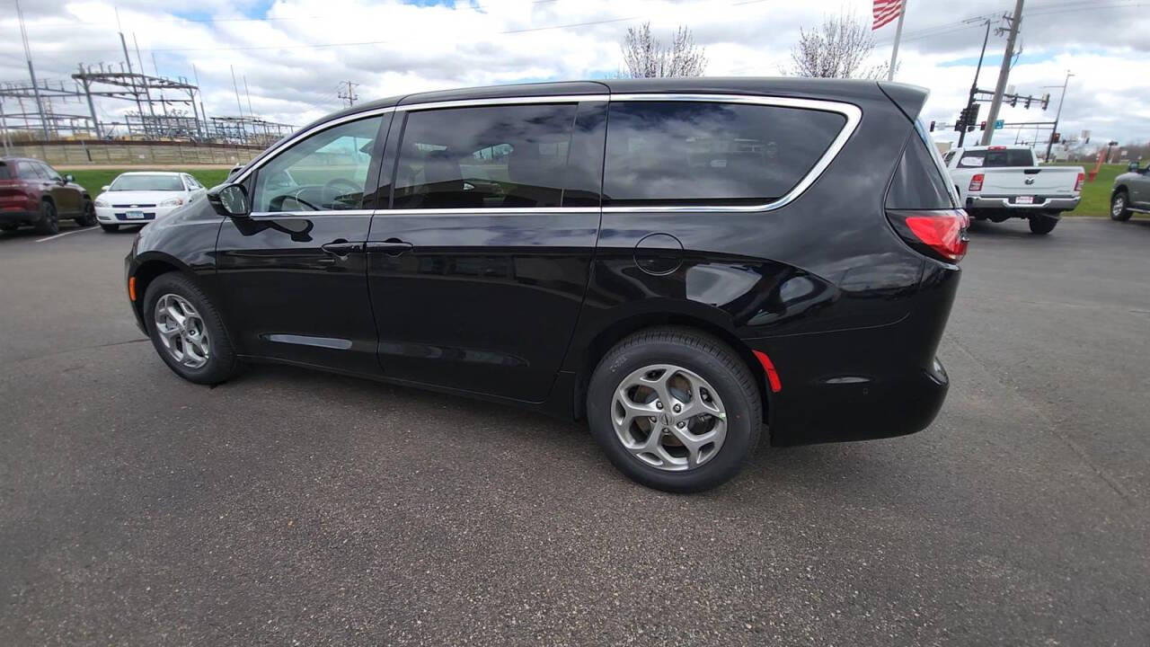 2024 Chrysler Pacifica for sale at Victoria Auto Sales in Victoria, MN