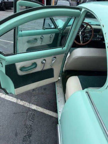 1953 Kaiser Manhattan