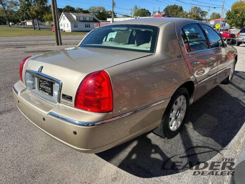 2011 Lincoln Town Car Signature Limited