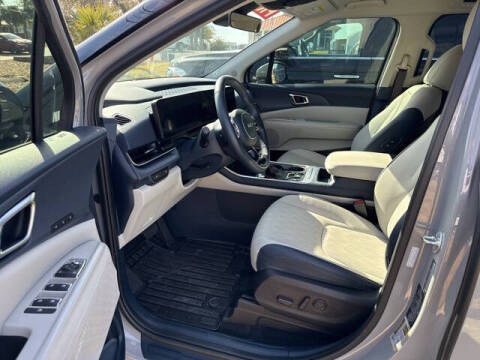 2025 Kia Carnival EX