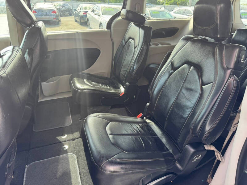 2017 Chrysler Pacifica Touring Plus
